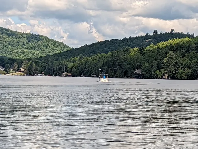 Sunset Beach Lakeside Cottages