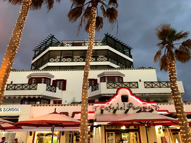 Cafeteria Del Parque