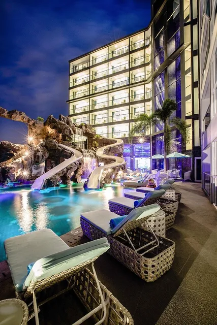 Azure Hotel Pattaya (Former Centara Azure)