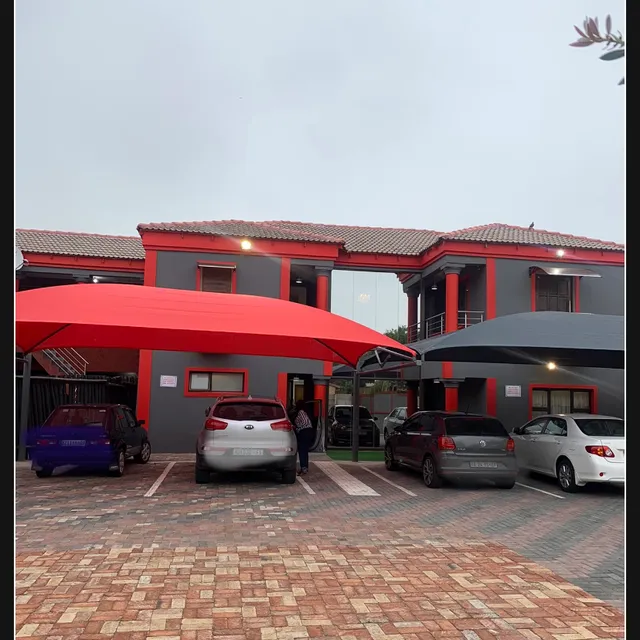 Ekaya Palace (Guest House)