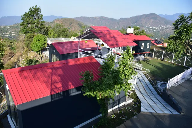 Glamping Heights Resort