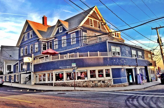 Woods Hole Inn