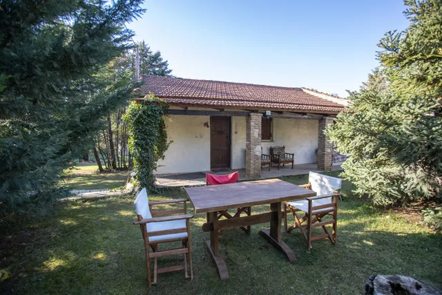 Raise Polydrosos Mountain Stay