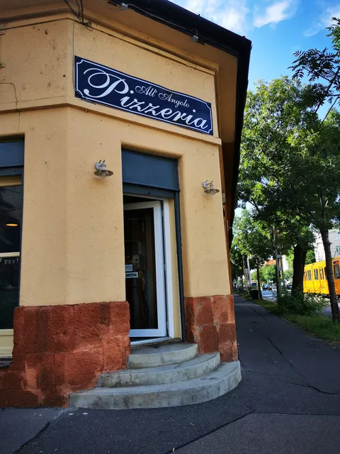 All' Angolo Pizzeria