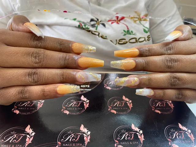 RT Nails & Spa