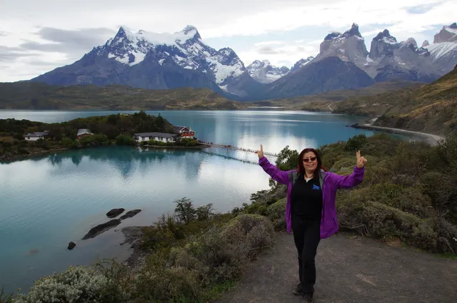 Sendero al catamaran hielos Patagonia