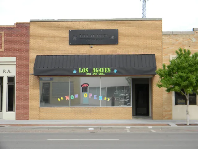 Los Agaves Bar And Grill