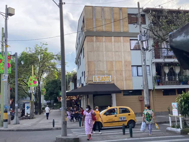 El Tejadito Pasteleria La 70