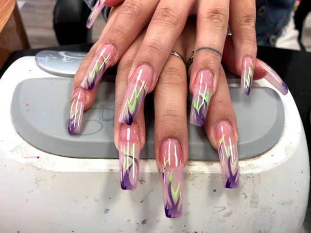 Modern Nails & Salon