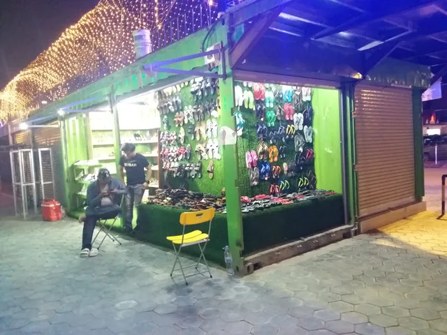 Angkor Container Night Market