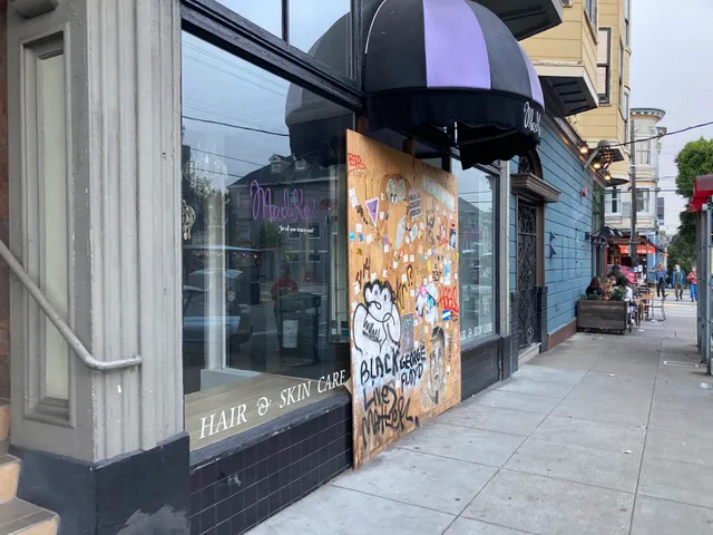 Sonya Awwad Luxe Beauty