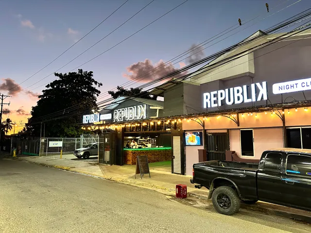 Republik Hotel & Steak House