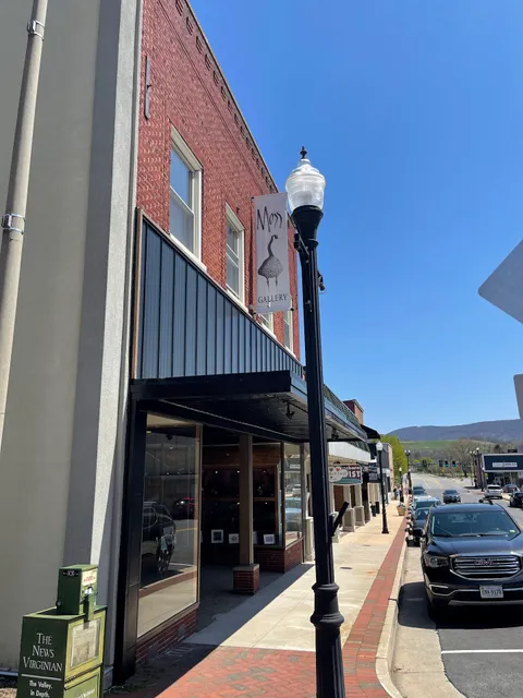 P Buckley Moss Gallery Waynesboro