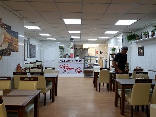 Holly Molly Cafe