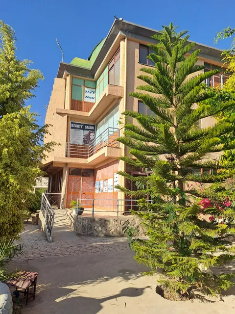 Hoyjiifka Sabriya Hotel and Resort