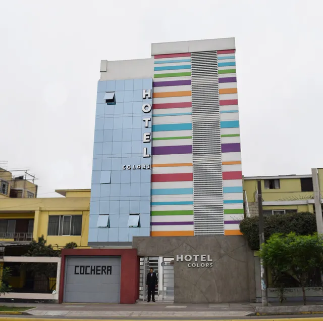 HOTEL COLOR´S DE CANADA