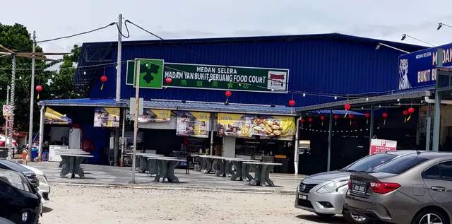 Madam Yan Bukit Beruang Food Court