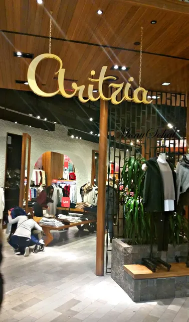 Aritzia