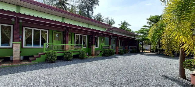 โรงแรมกระโจมทราย