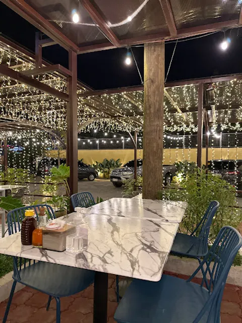 Mama Lou's Al Fresco