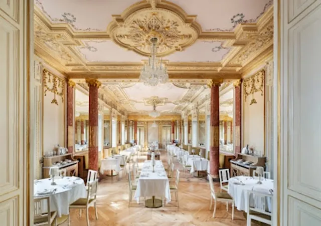 Le Palais - Restaurante & Bar