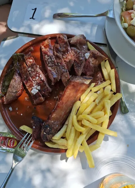 Bar-Asador LA PISCINA