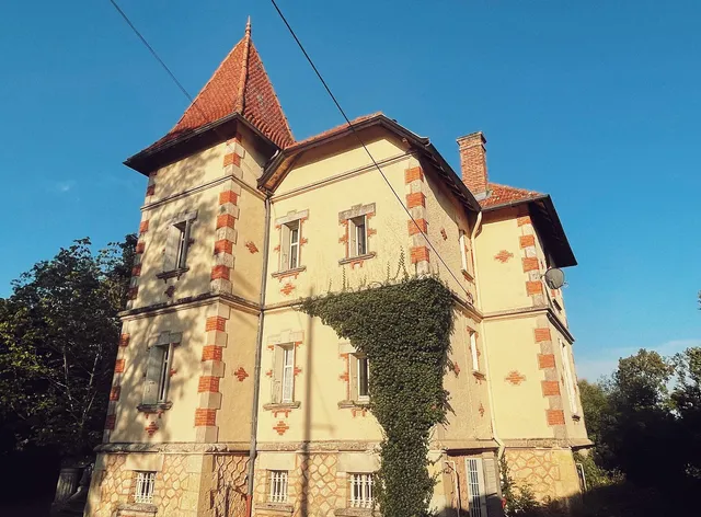 Petit château Le Piot