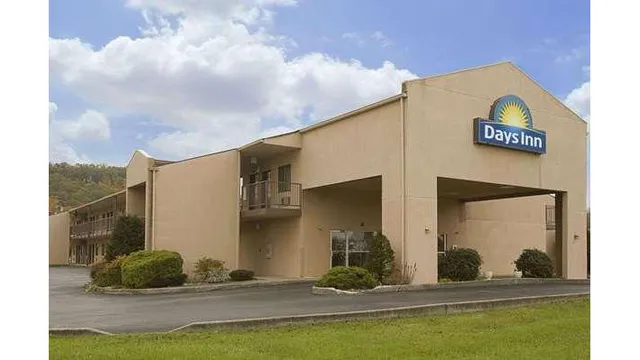 Days Inn by Wyndham Morehead