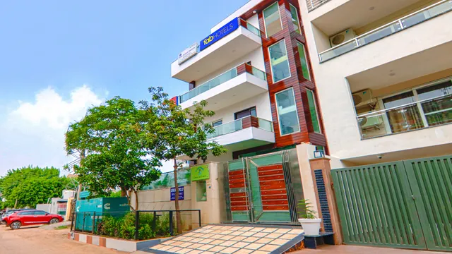 FabHotel The Arjun - Hotel in Sector 31