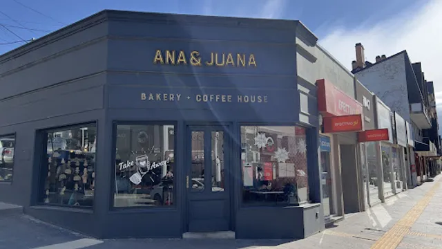 Ana & Juana - 9 de Julio