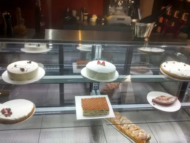 Papolina Coffee & Snack Gourment