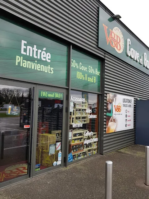 V and B Mont-de-Marsan