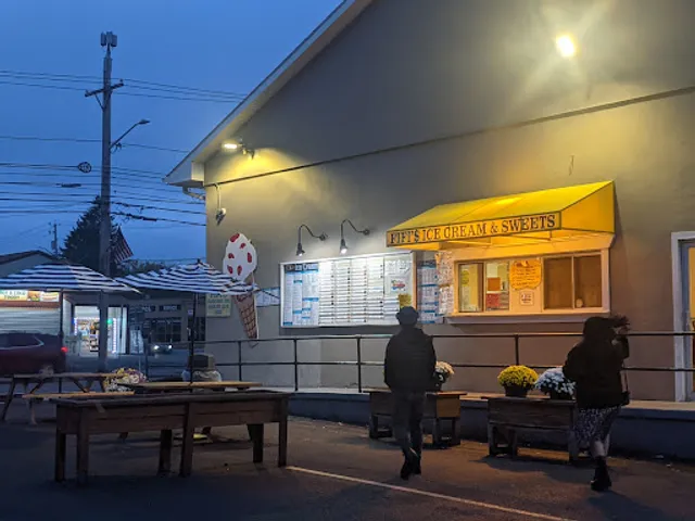 Fifi's Ice Cream & Sweets