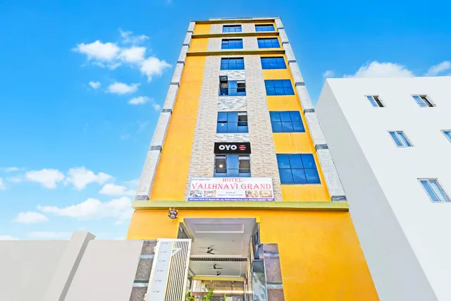 Super Hotel O Vaishnavi Grand