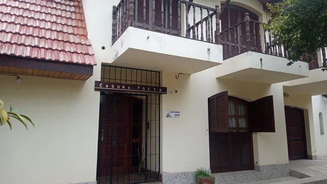 CASONA POETA AIRPORT