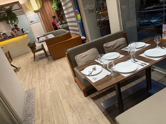 Kuya J Restaurant - Daet