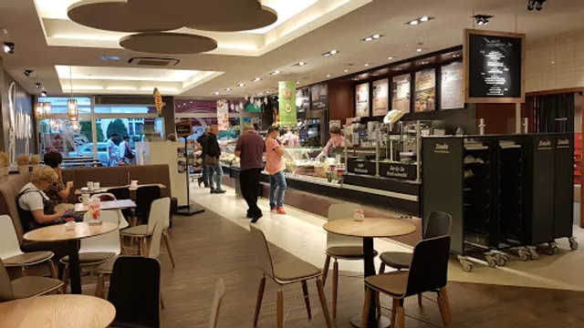 Junge Die Bäckerei.