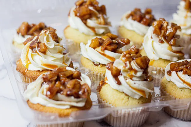 Oh.Sweet.Mason [Desserts, Custom Birthday Cake & Specialty Cupcakes]