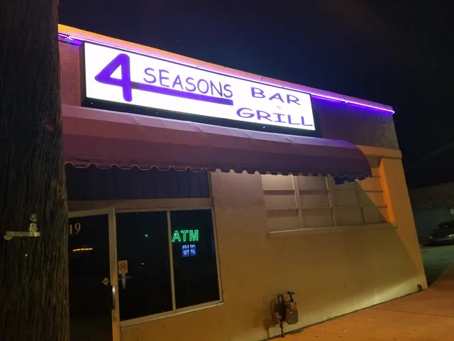 4 Seasons Sports Bar & Grill