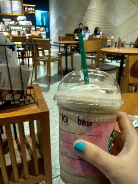 Starbucks Oakwood Premier Cozmo