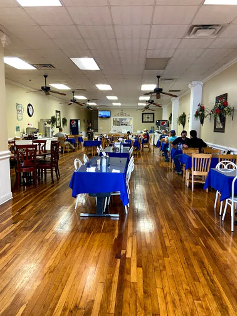 Dave's On The Square