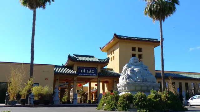Chùa Di Lặc Buddhist Temple