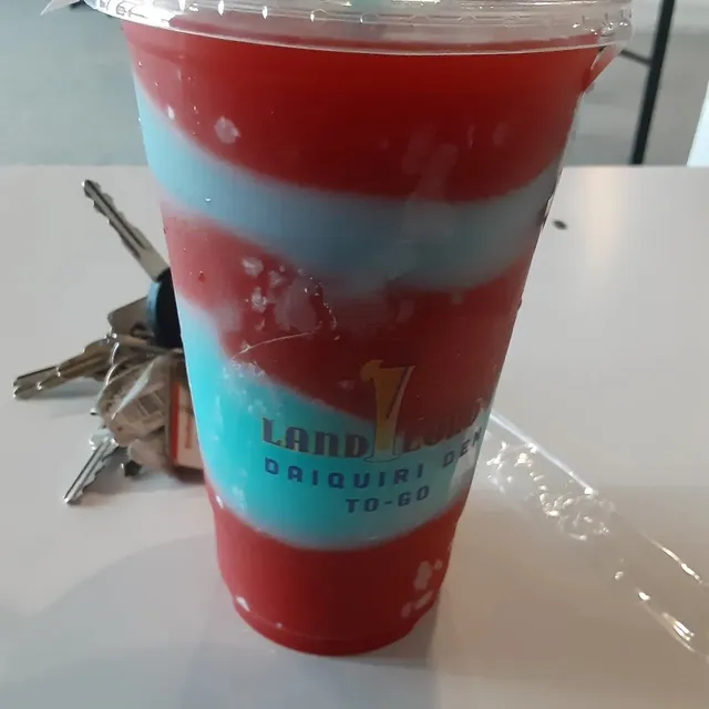 Landlord's Daiquiri Den Drive Thru & Lounge