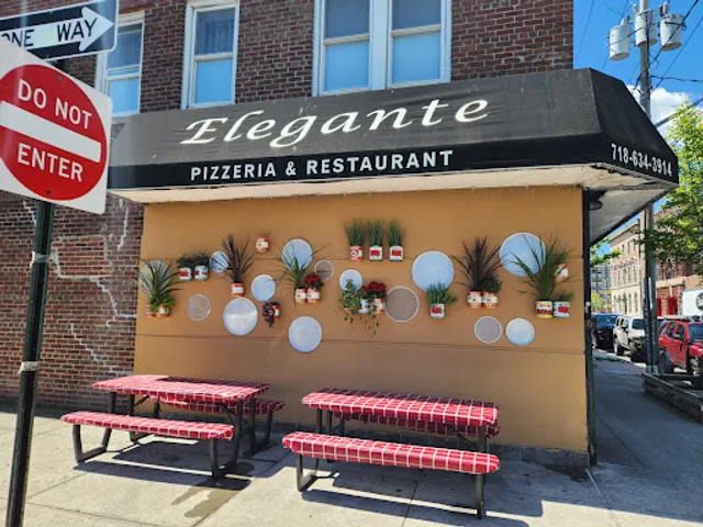 Elegante Restaurant & Pizzeria