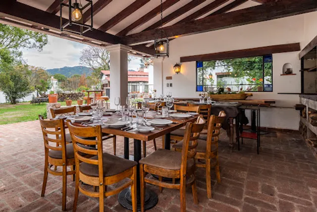 Flor Del Pago. Cocina Italo - Colonial