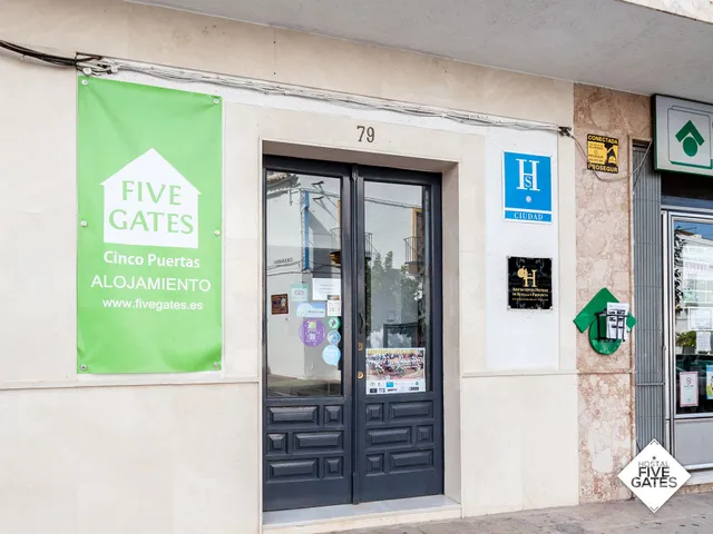Hostal Five Gates