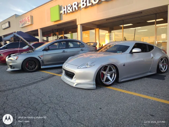 Airport Plaza Shopping Center