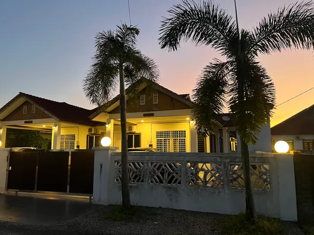 Wan's Beach Guesthouse Dungun