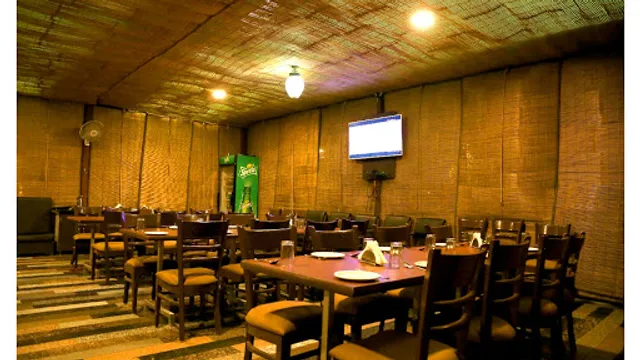 HanGout Club Restaurant
