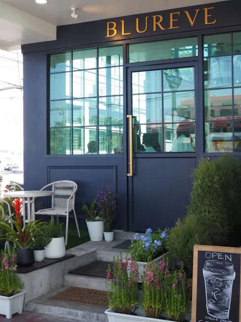 BLUREVE Coffee and Co-working